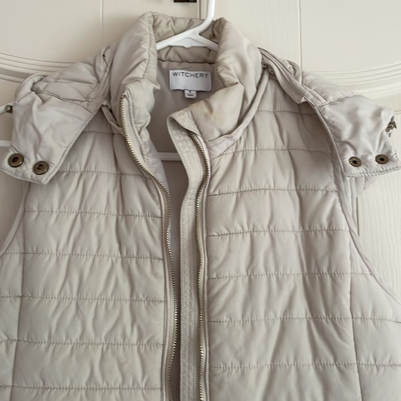 🌺 Witchery removable hood puffer vest size 6 - Picture 3 of 6